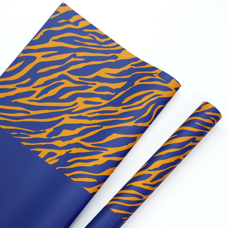Zebra mintás hatszínű virágos csomagolópapír