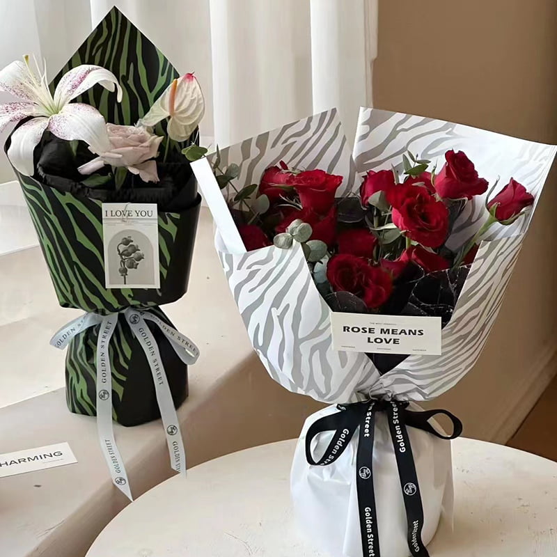 Zebra mintás hatszínű virágos csomagolópapír