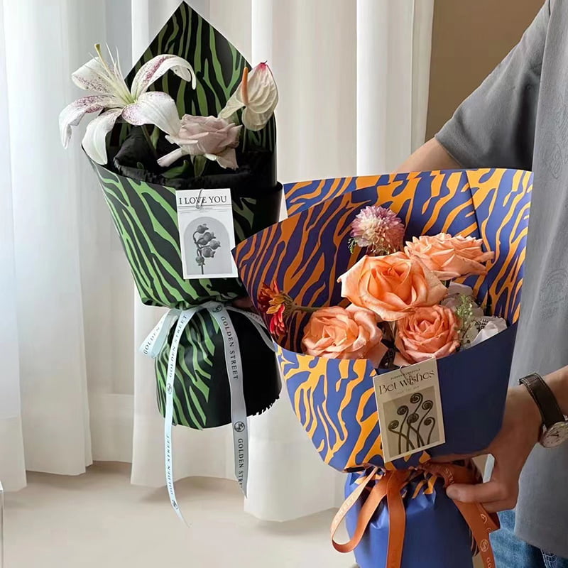 Zebra mintás hatszínű virágos csomagolópapír